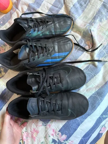 Vendo chuteira infantil Adidas e Nike
