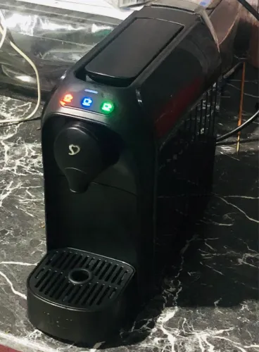 CAFETEIRA 3 CORAÇÕES SEMI-NOVA