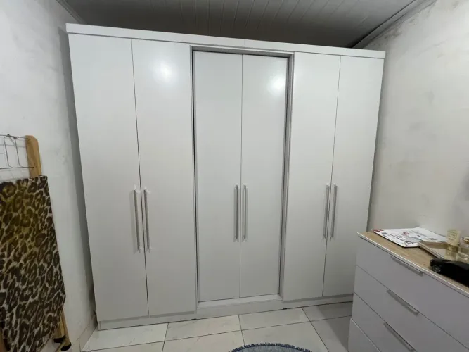Vendo guarda roupa Casal usado bem conservado entrega e montagem  grátis 