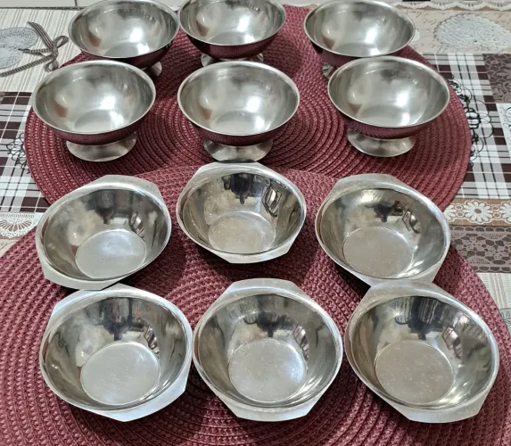 Dois lindos jogos de sobremesa  de inox 