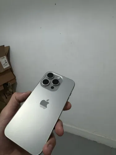 Vendo iPhone 15 pro 128gb