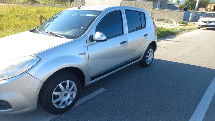 Assumir financiamento... oportunidade..sandero 2012