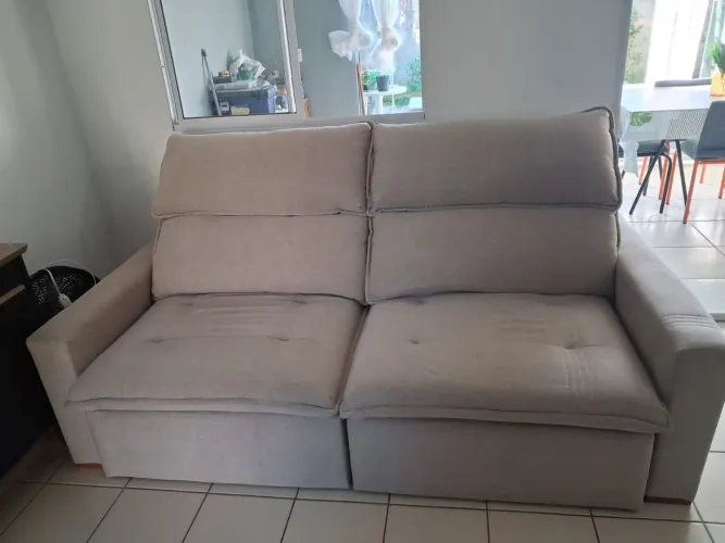 VENDO SOFÁ RETRÁTIL E RECLINÁVEL