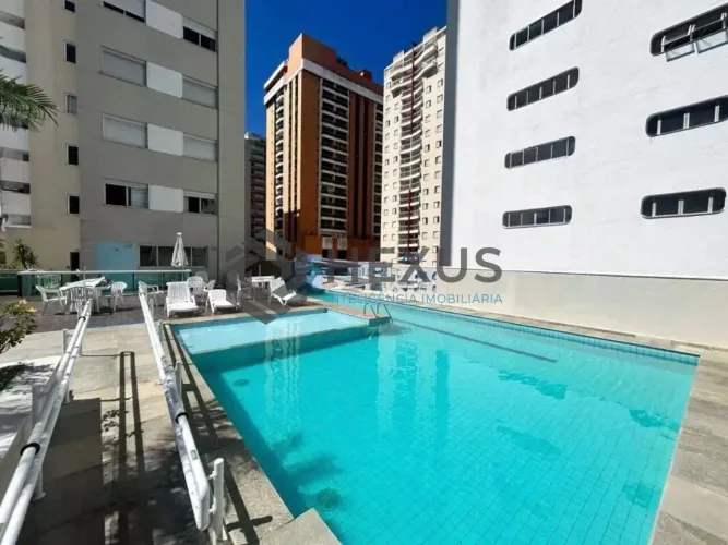 Apartamento com varanda gourmet e lazer a 100m da praia nas Pitangueiras, Guarujá