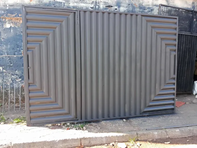 PORTÃO SEMI NOVO R$900,00