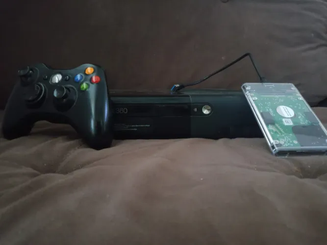 XBOX 360 + HD COM MAIS DE 70 JOGOS 