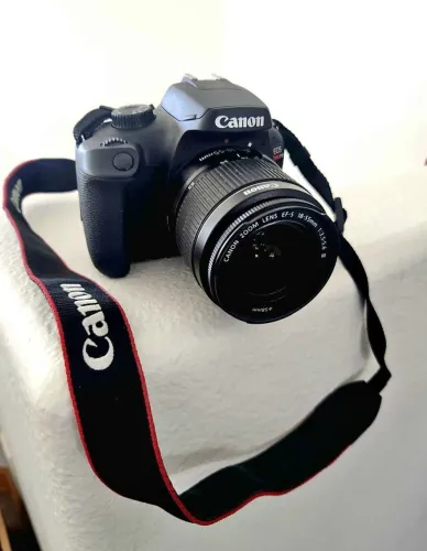 Canon T100 20MP Semi Nova - Oportunidade Preço Baixo