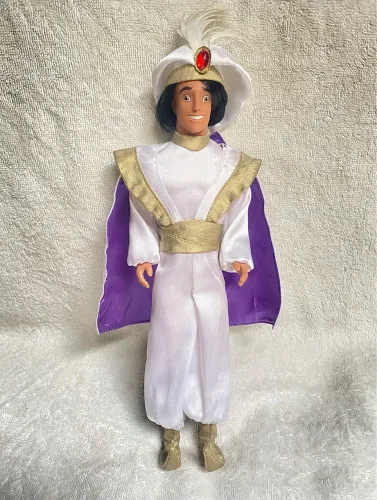 Boneco príncipe Aladdin com cabelo 