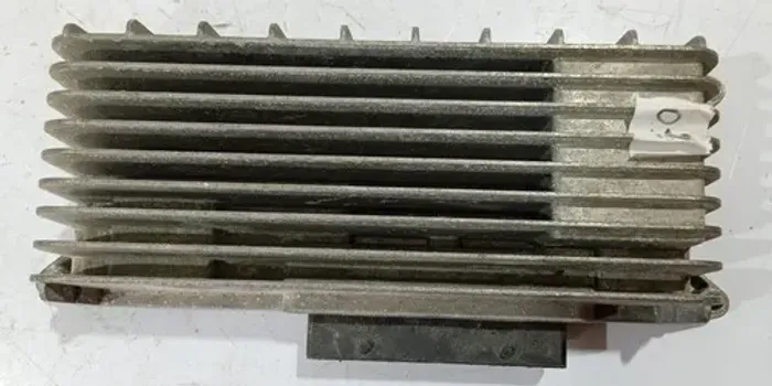 Módulo Amplificador De Som Audi A4  Prateado