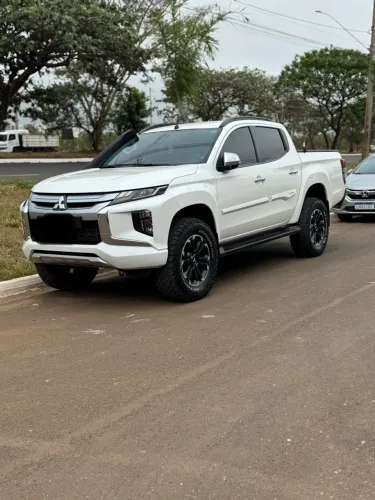 Mitsubishi L200 Triton Sport HPE 2.4 CD Diesel Aut. 2023