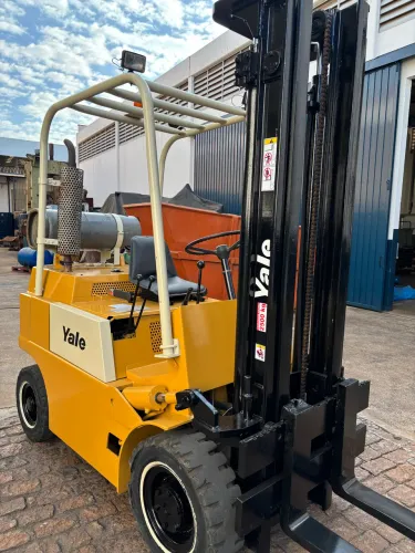 Empilhadeira 2,5 ton. Yale