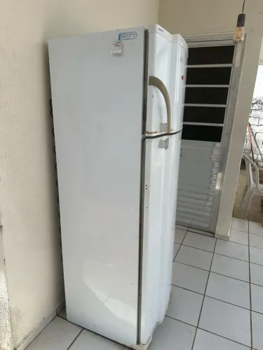 Vendo geladeira