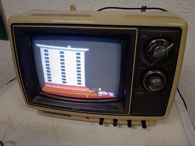 Tv antiga semp