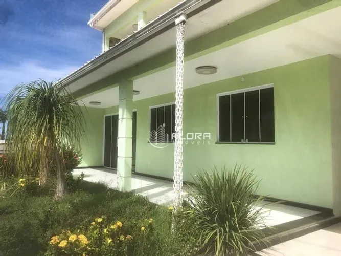 Venha realizar o seu sonho ! Belíssima casa com 4 (quatro) dormitórios no melhor Condomíni