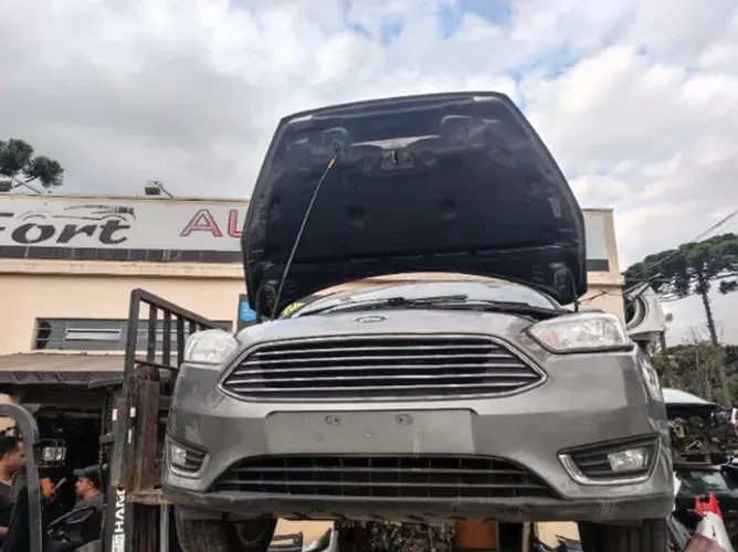 Sucata Ford Focus 2.0 titanium 2016 Retirada de peças