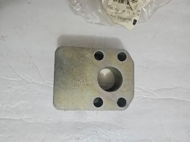 Trator esteira caterpillar D6T espacador novo original 2995660