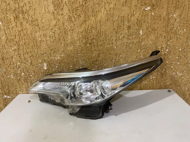 Farol esquerdo Hilux SW4 2016/2017/2018/2019/2020