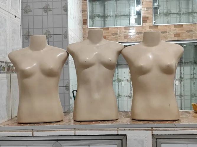 Manequins semi novos em perfeito estado