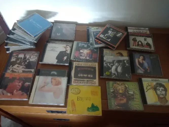 CDs originais de mpb, pop e rock Nacional e internacional