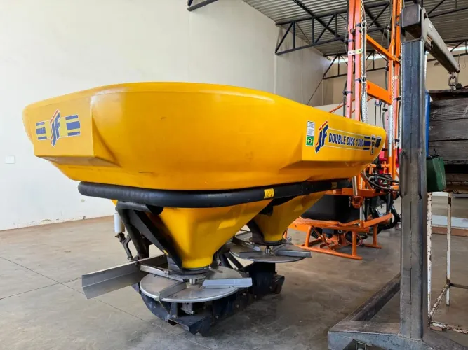 Distribudores de adubo fertilizante vicon distribuidor lancer