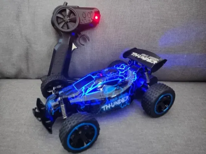Carrinho de Controle Remoto Thunder Recarregável Led 20km/h