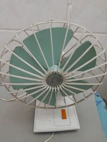 Antigo ventilador walita funcionando