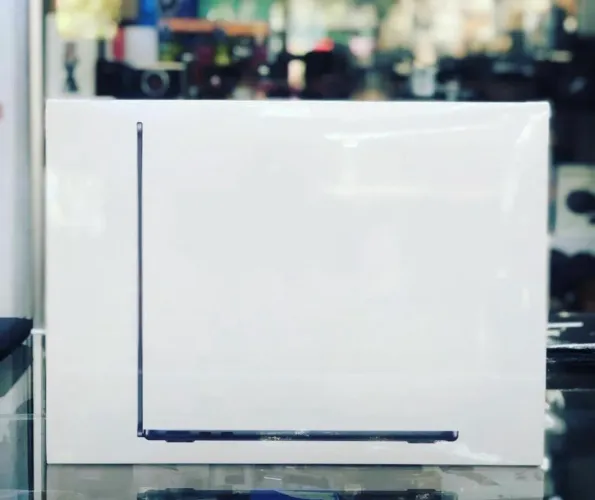 MacBook Air M4 13.6 2025 16GB/ 256SSD