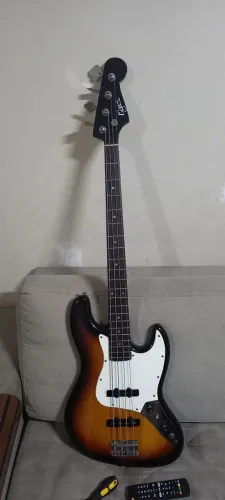 Contrabaixo Jazz Bass Eagle anos 90 Headstock Fender