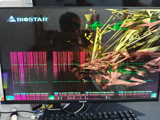 MONITOR TARGET 180HZ (COM DEFEITO)