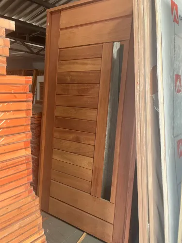 PORTA PIVOTANTE EM JATOBÁ (valor no din/pix)