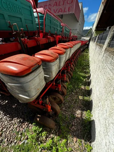 Plantadera Articulada Planticenter 2010 15 linhas