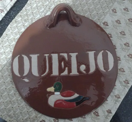 Promoção para linda tábua antiga de cerâmica pintada a mão para servir ou decoração 