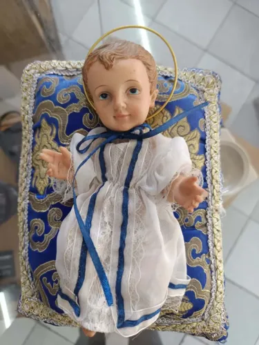 Menino Jesus decorativo (pequeno detalhe no dedinho)