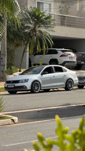 Volkswagen Jetta Highline TSI 2.0 Turbo - 2016 / 211cv