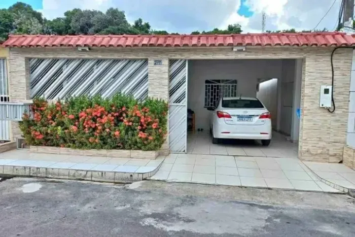 VENDO CASA NO JAPIIM - PRÓXIMO À CAIXA ECONÔMICA  