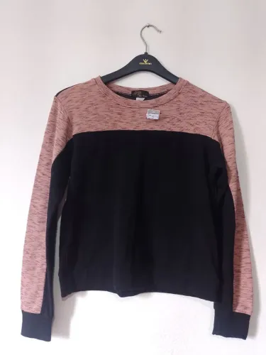 Blusa de Moletom Feminina - Preta e Rosa - tamanho P