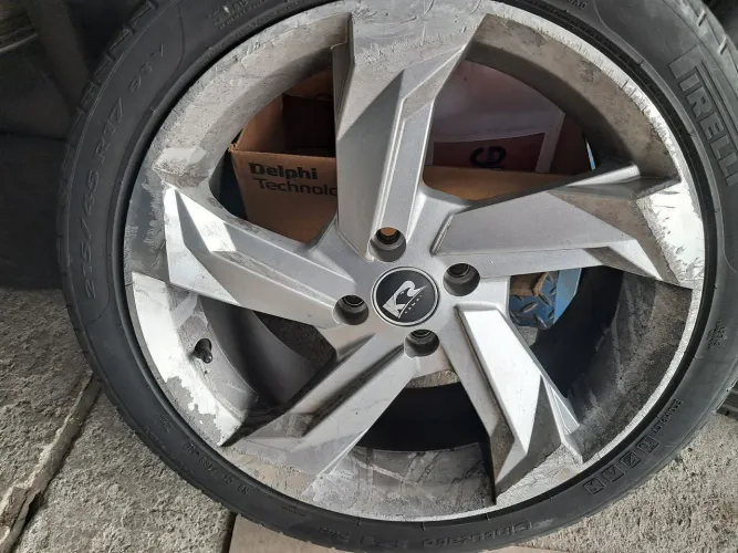Jogo de Rodas Aro 17 modelo Volvo Prata 4x100 usadas krmai