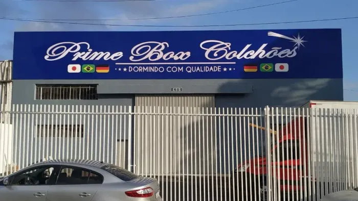 Envelopamentos - Papel de Parede - Adesivos - Comunicação Visual - Letreiros - Acm Fachada
