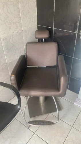 Poltronas Barbearia/ Salão Reclináveis. 