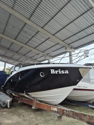 Lancha Armada 40 pés Grand Coupe ano 2014 com motores Mercruiser ano 2023