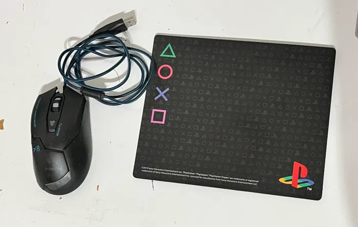 VENDO MOUSE COM MOUSE-PAD JUNTOS 