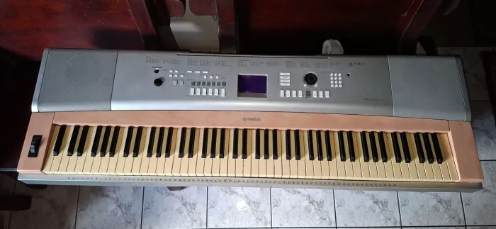 Teclado Yamaha dgx 620