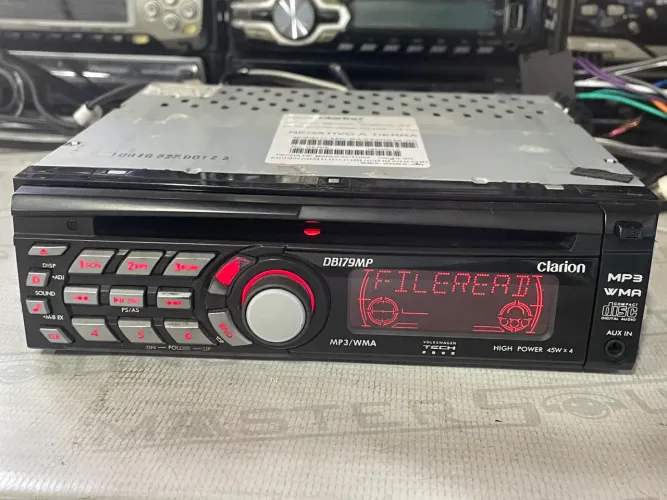 Cd radio e Bluetooth clarion db179mp na oferta so 199,99