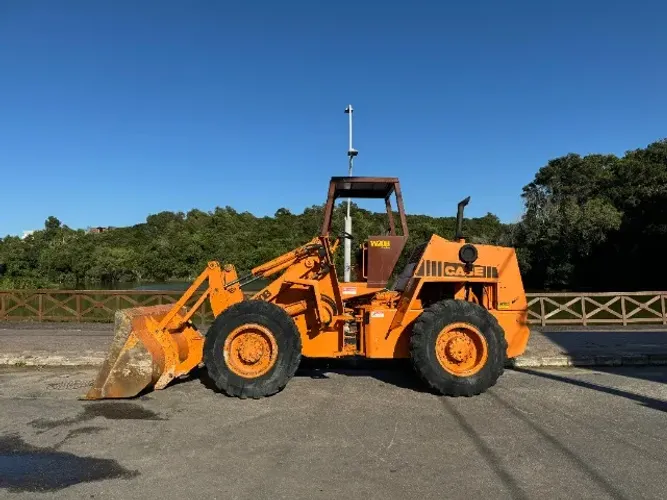 Pá Carregadeira Case W20B/1990