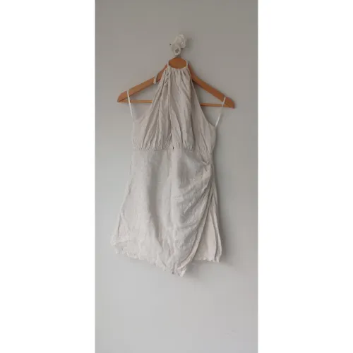 Vestido Curto em Linho