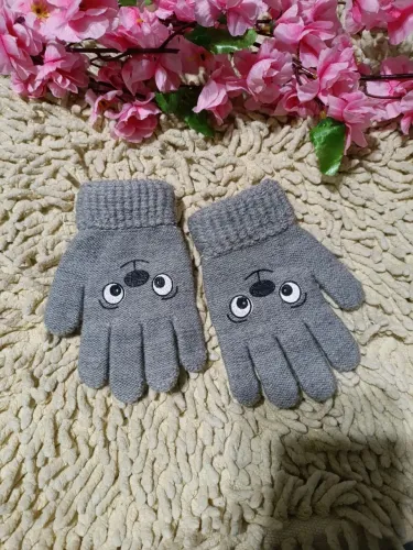 luvas de frio infantil Sorridentes - Tricô Quentinho e Divertido.