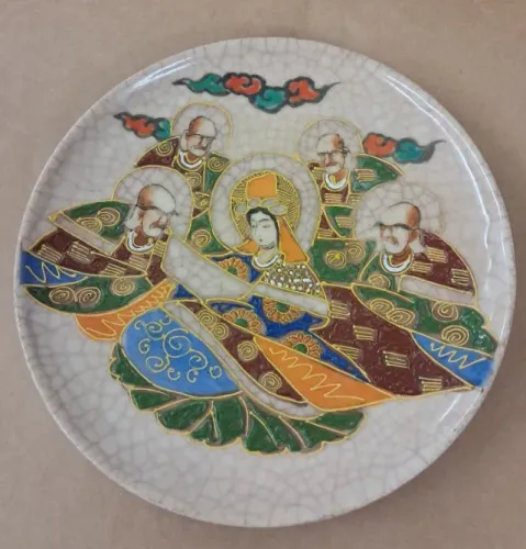 Prato decorativo japonês em porcelana