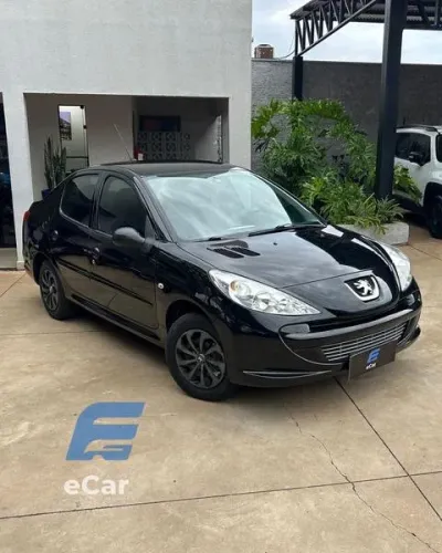 Peugeot 207 Sedan Passion XR 1.4 Flex 8V 4P 2012