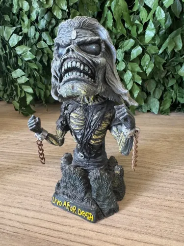 Boneco Eddie Iron Maiden Action Figure