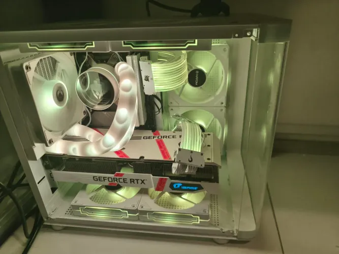 PC Gamer White Ryzen 5 7600X, RTX 3070 TI, 32GB RAM DDR5